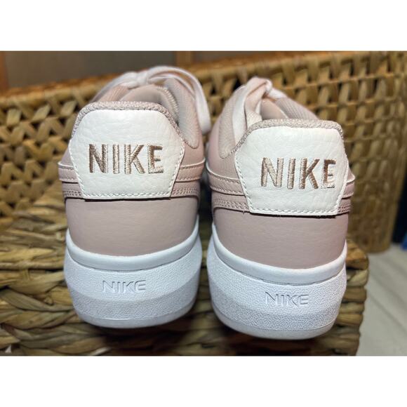 WOMEN'S NIKE COURT VISION ALTA LEATHER PLATFORM SNEAKER - Picture 4 of 6